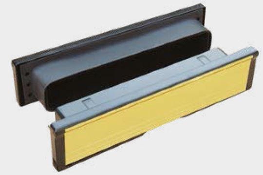 Intumescent Letterbox 12" FD30 Black frame/Polished gold